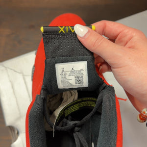 Jordan 14 Retro Ferrari (2025) Size 13 (Pre-Owned) - aux