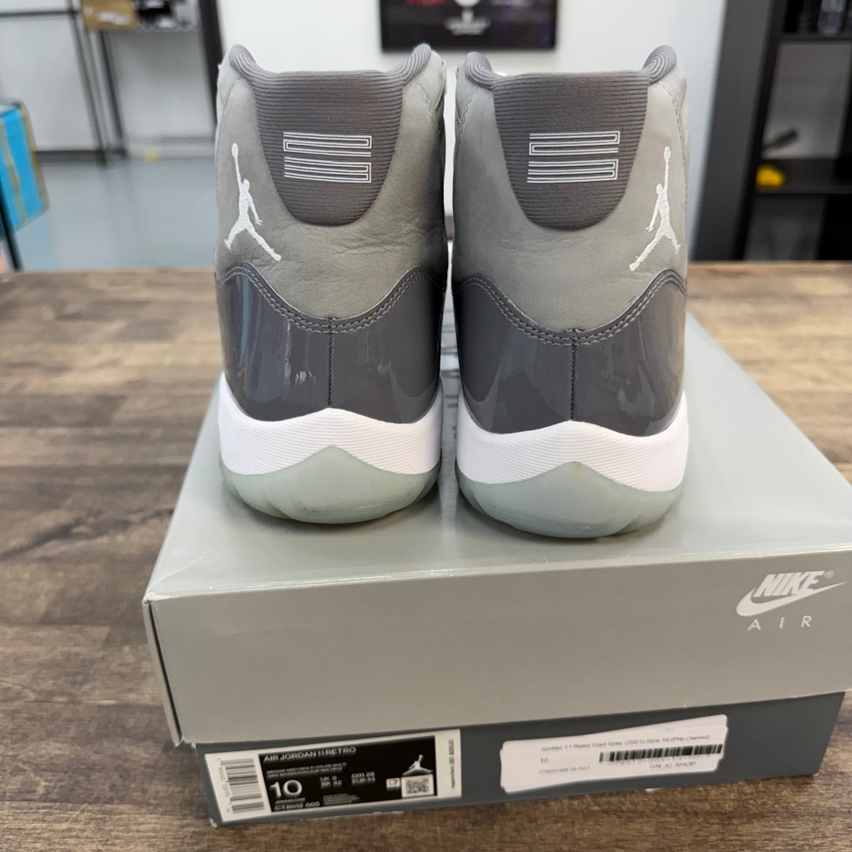 Jordan 11 Retro Cool Grey (2021) Size 10 (Pre-Owned) - Image 3
