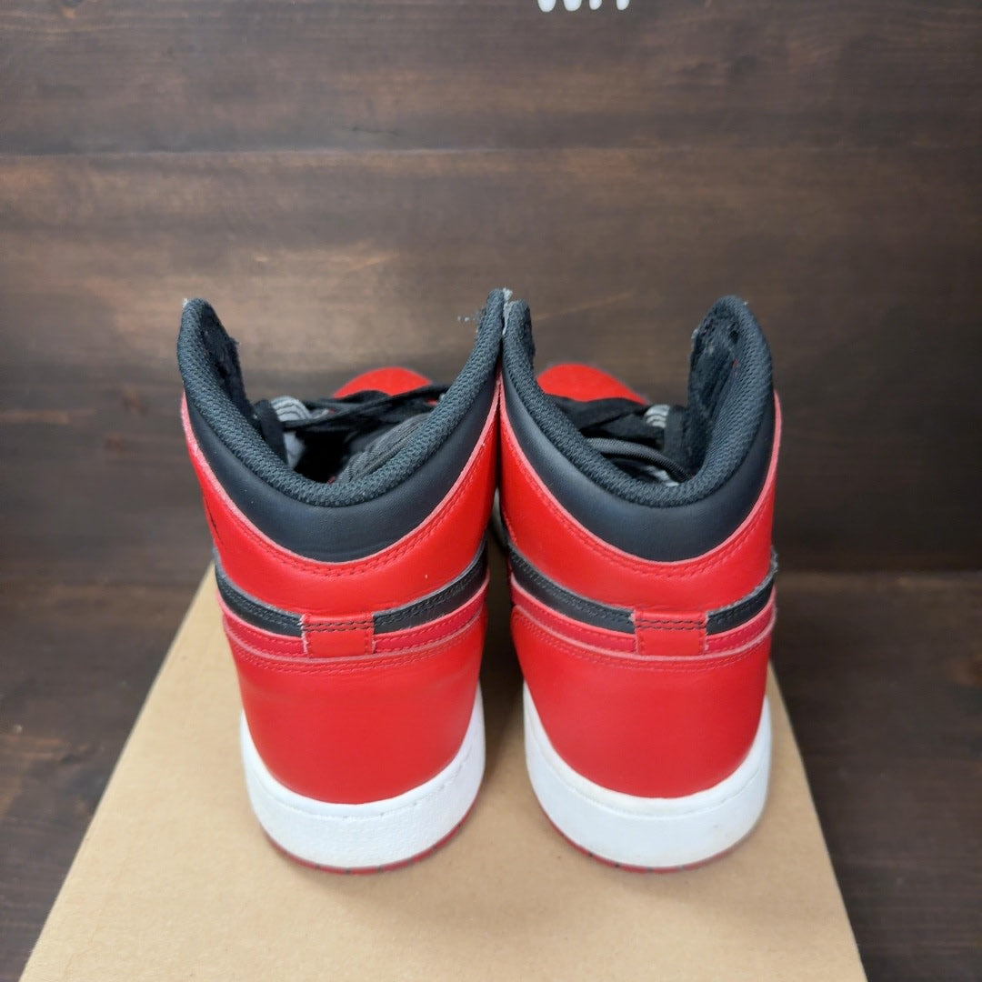 Jordan 1 Retro Bred Banned (2016) (GS) Size 7Y (Pre-Owned) - Image 4