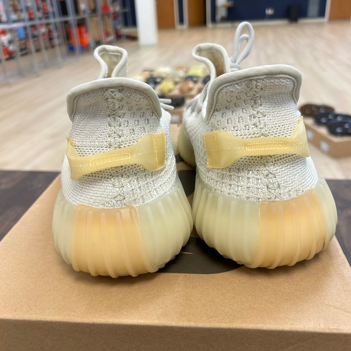 adidas Yeezy Boost 350 V2 Light - Image 4