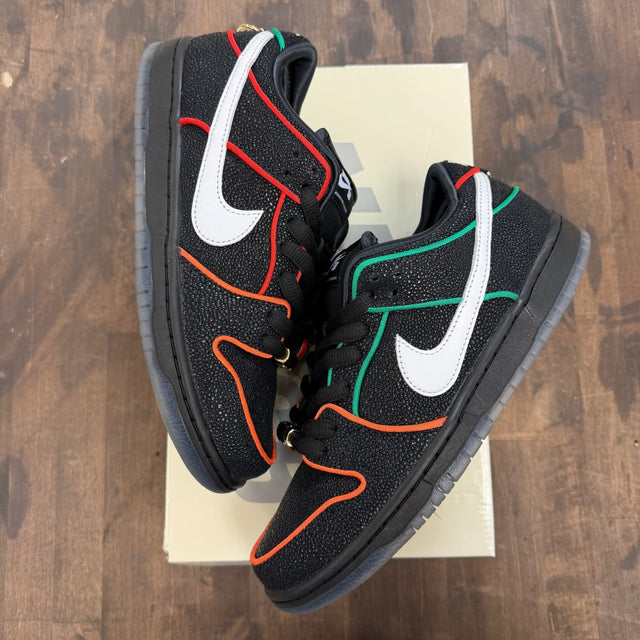 Nike SB Dunk Low Bronx Girls Skate - Image 1