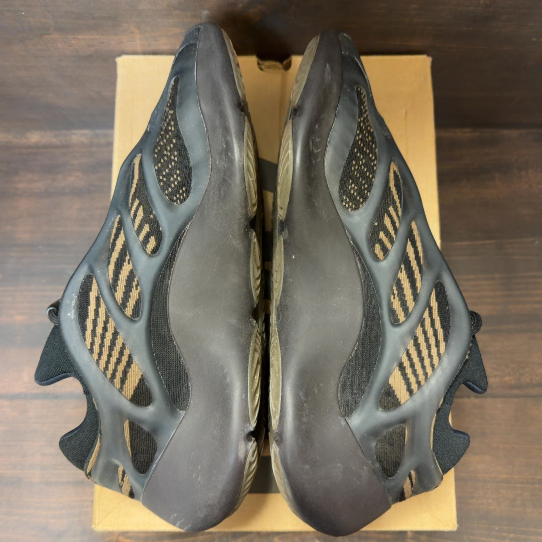 adidas Yeezy 700 V3 Clay Brown - Image 5