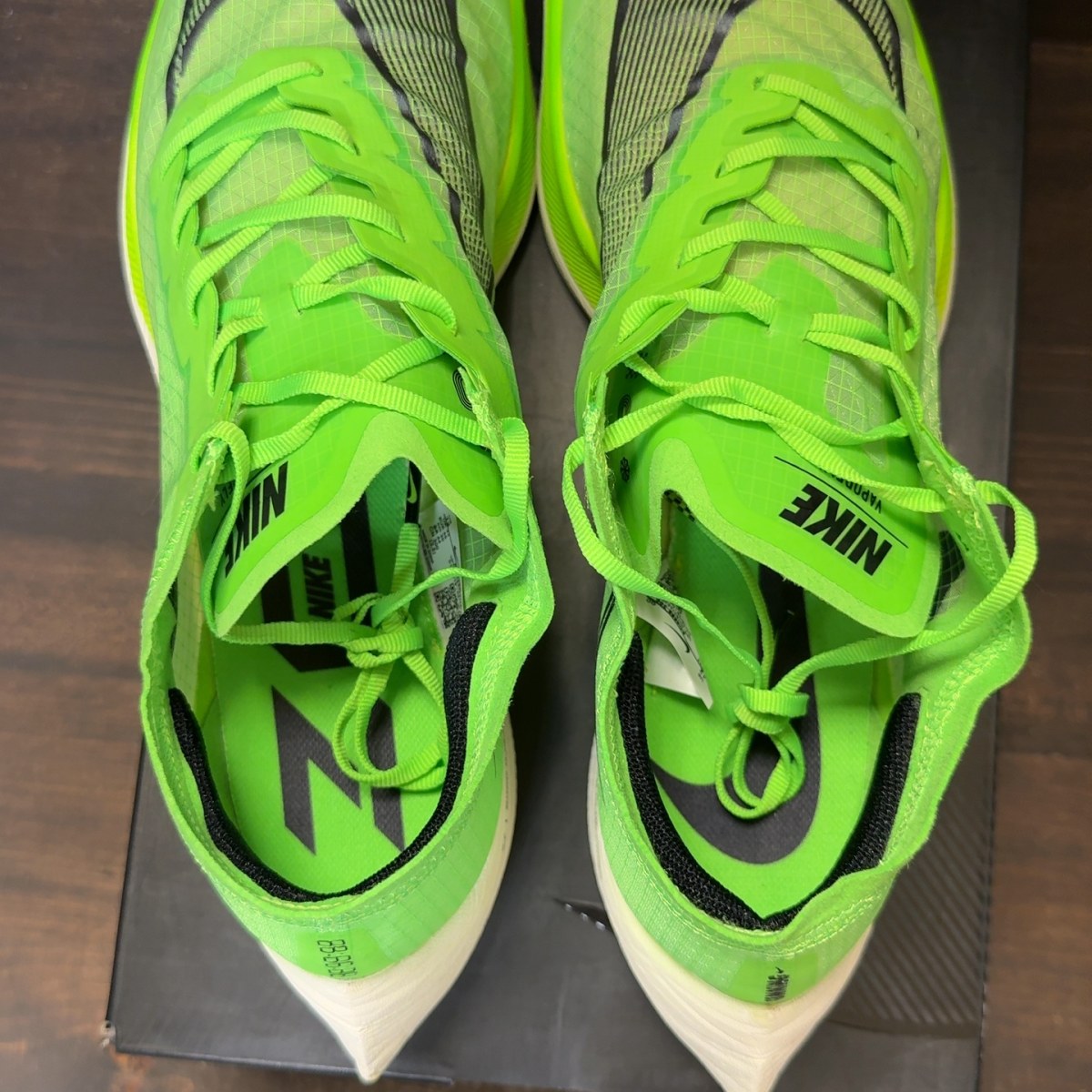 Nike ZoomX Vaporfly Next% Volt - Image 5