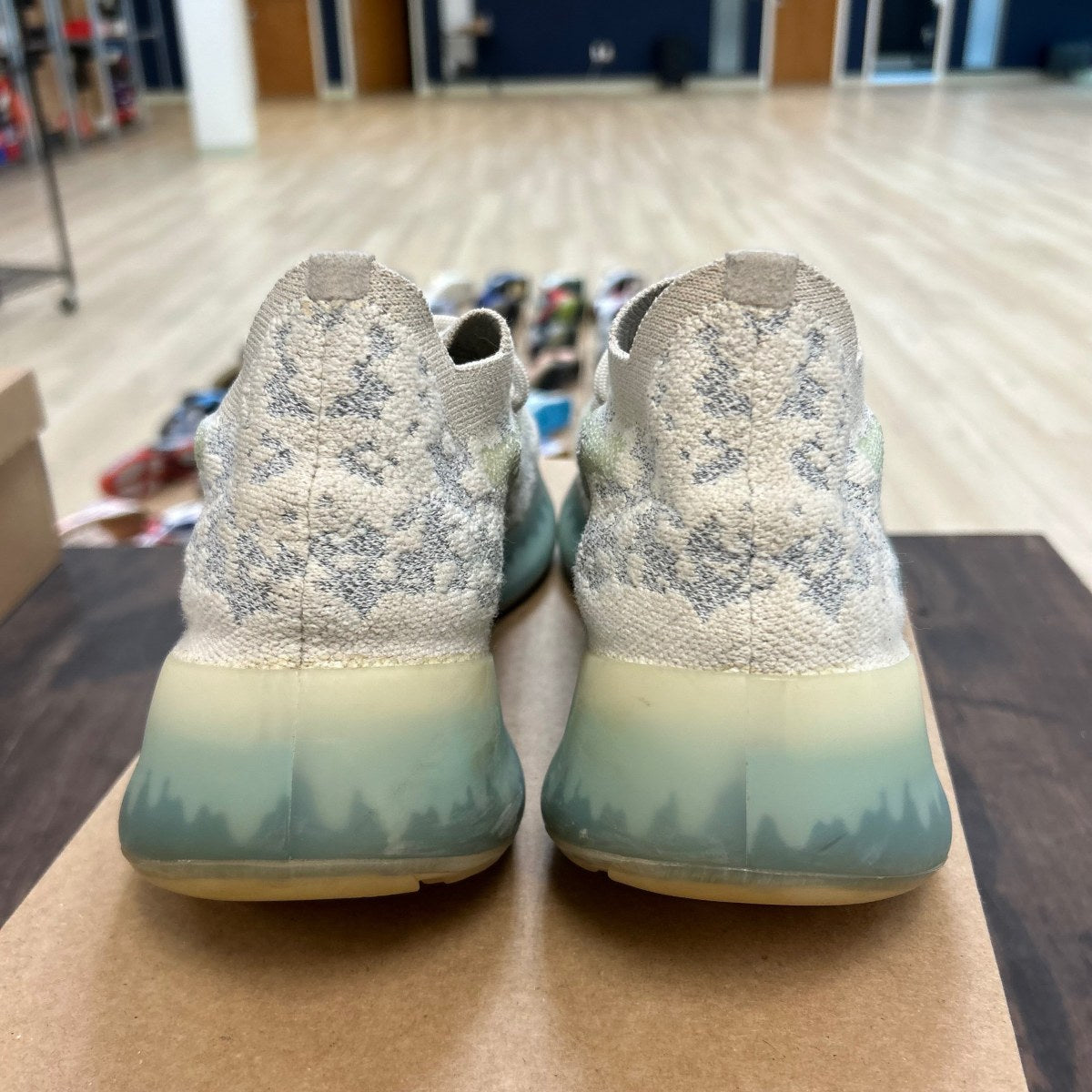 adidas Yeezy Boost 380 Alien Blue Size 9 (Pre-Owned) - Image 4