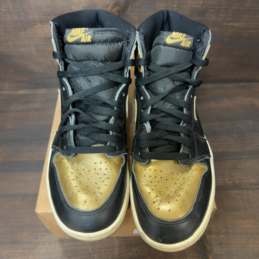 Jordan 1 Retro High Black Metallic Gold (2020) Size 9.5 (Pre-Owned) - Image 3