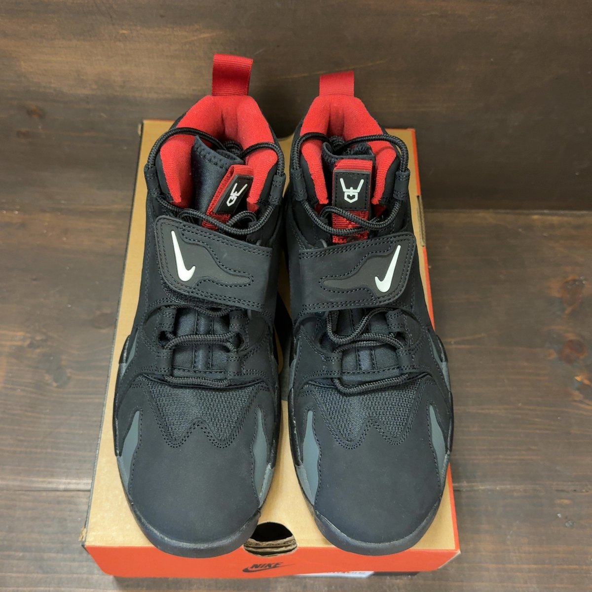 Nike Air DT Max '96 Falcons Size 8.5 (Pre-Owned) - tag