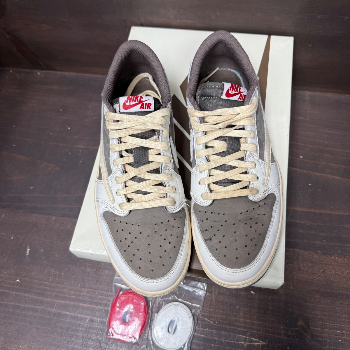 Jordan 1 Retro Low OG SP Travis Scott Reverse Mocha Size 9 (Pre-Owned) - back