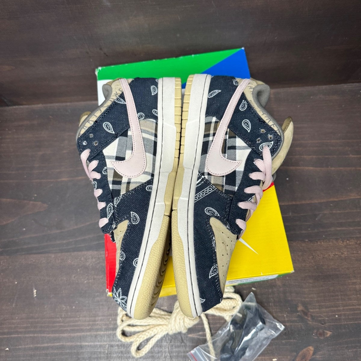 Nike SB Dunk Low Travis Scott - Image 3