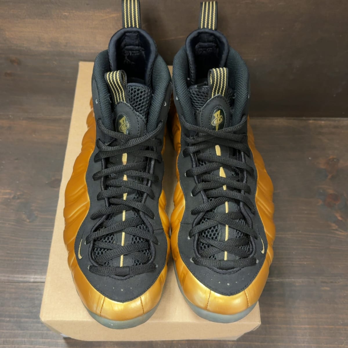 Nike Air Foamposite One Metallic Gold Size 11.5 (Pre-Owned) - tag
