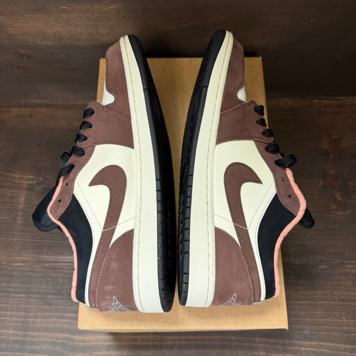Jordan 1 Low Mocha Size 10 (Pre-Owned) - Image 6