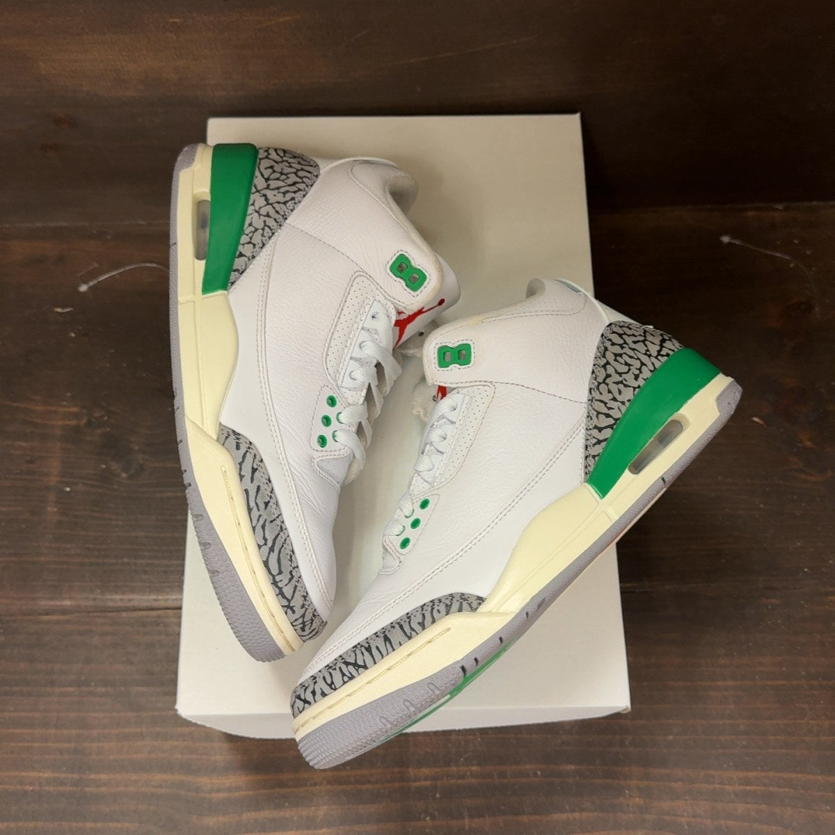 Jordan 3 Retro Lucky Green (Women's) Size 9W (Pre-Owned) - Image 2