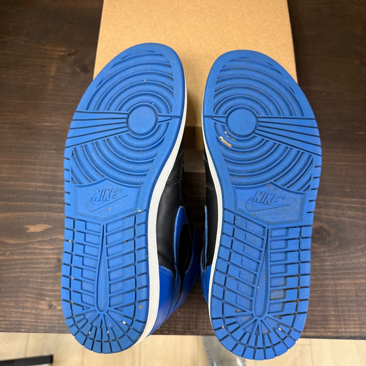 Jordan 1 Retro Royal (2017) Size 9 (Pre-Owned) - Image 6