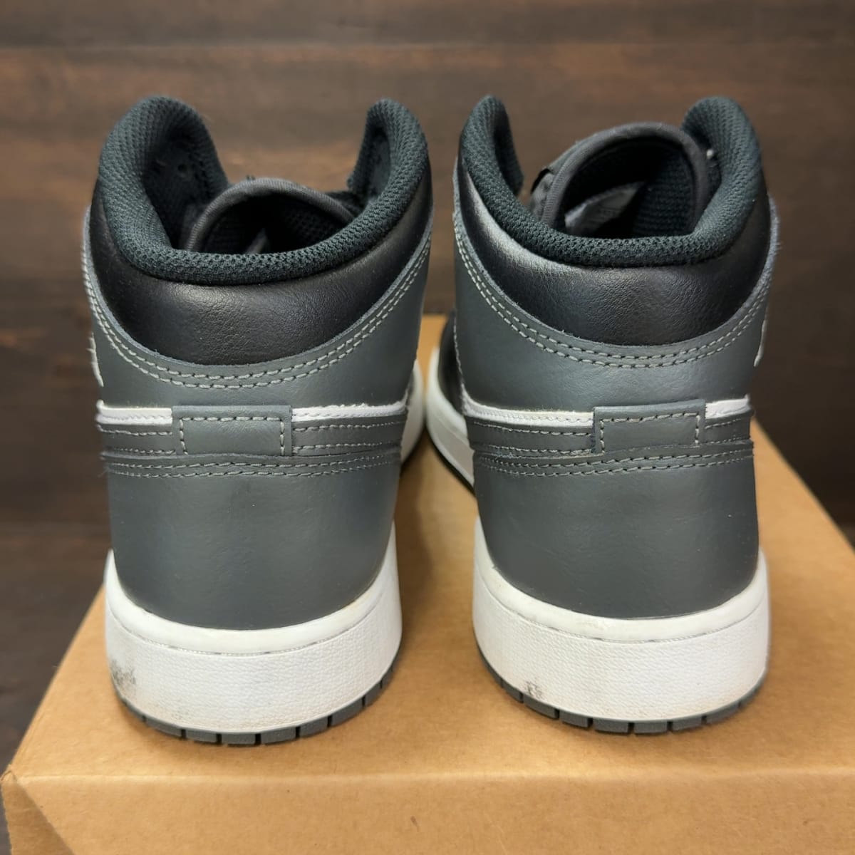 Jordan 1 Mid Black White Iron Grey (GS) Size 6.5Y (Pre-Owned) - aux