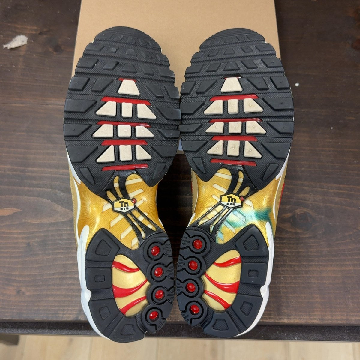Nike Air Max Plus Metallic Gold (2018) Size 9.5 (Pre-Owned) - Image 8