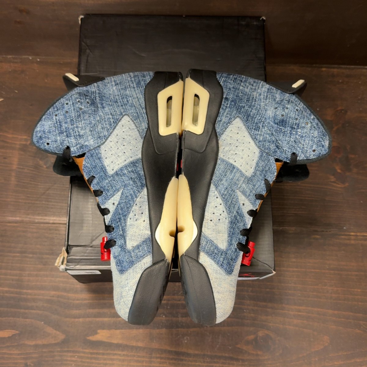 Jordan 6 Retro Washed Denim Size 10 (Pre-Owned) - aux