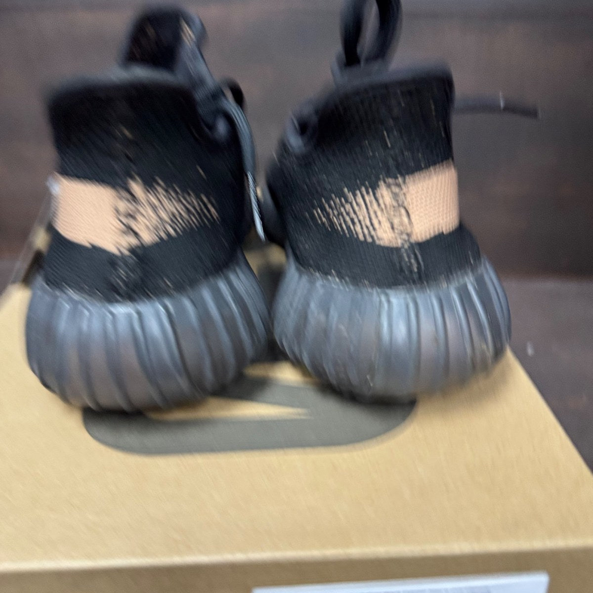 adidas Yeezy Boost 350 V2 Core Black Copper Size 9 (Pre-Owned) - sole