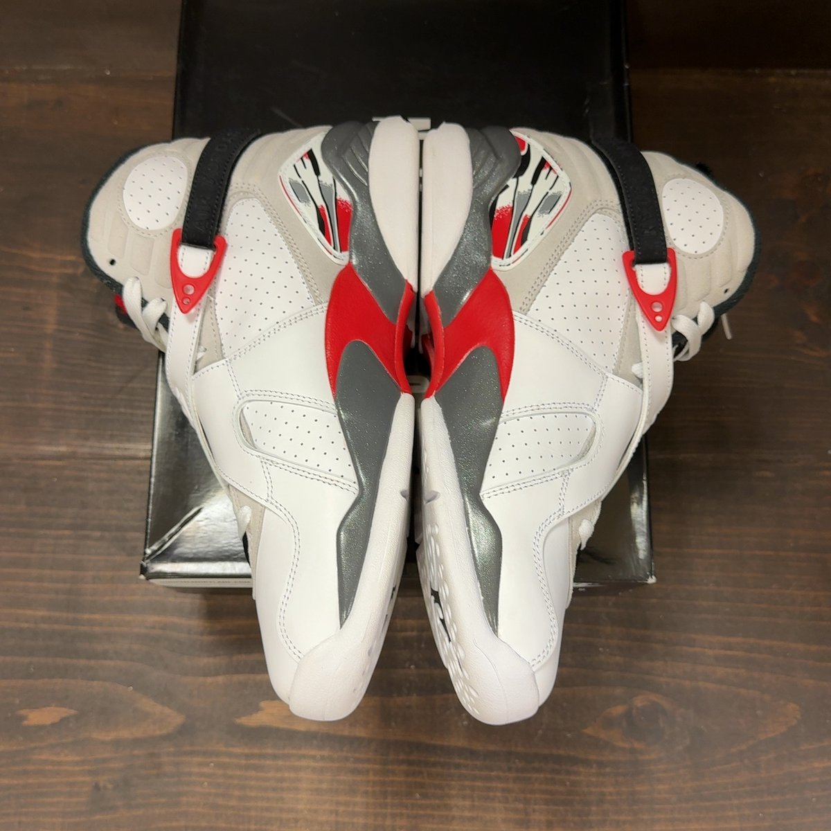 Jordan 8 Retro White True Red (2025) Size 9.5 (Pre-Owned) - aux