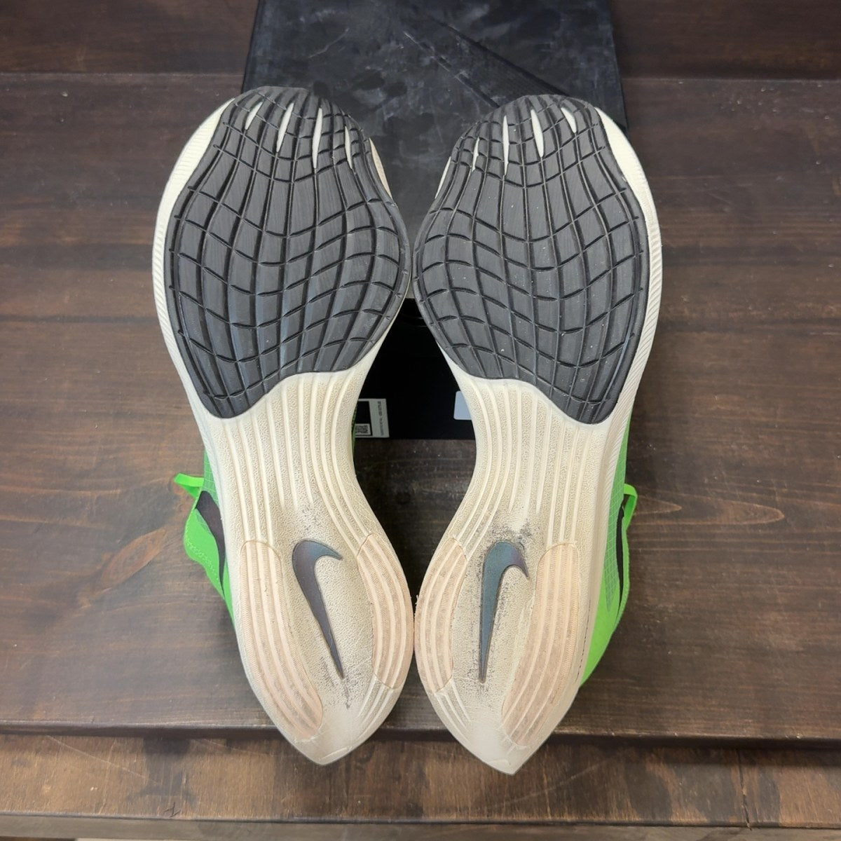 Nike ZoomX Vaporfly Next% Volt - Image 8