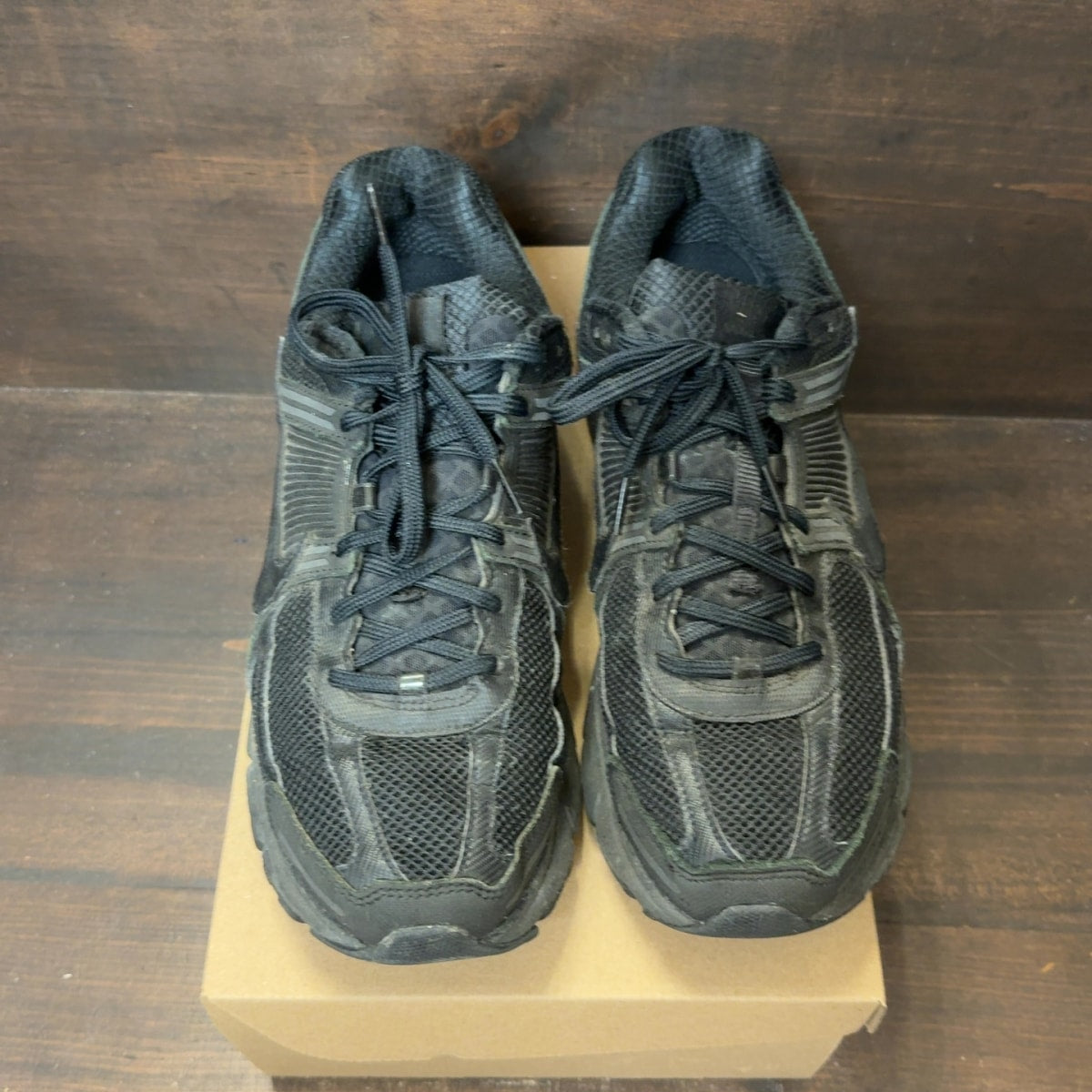 Nike Zoom Vomero 5 Triple Black Size 12 (Pre-Owned) - Image 3