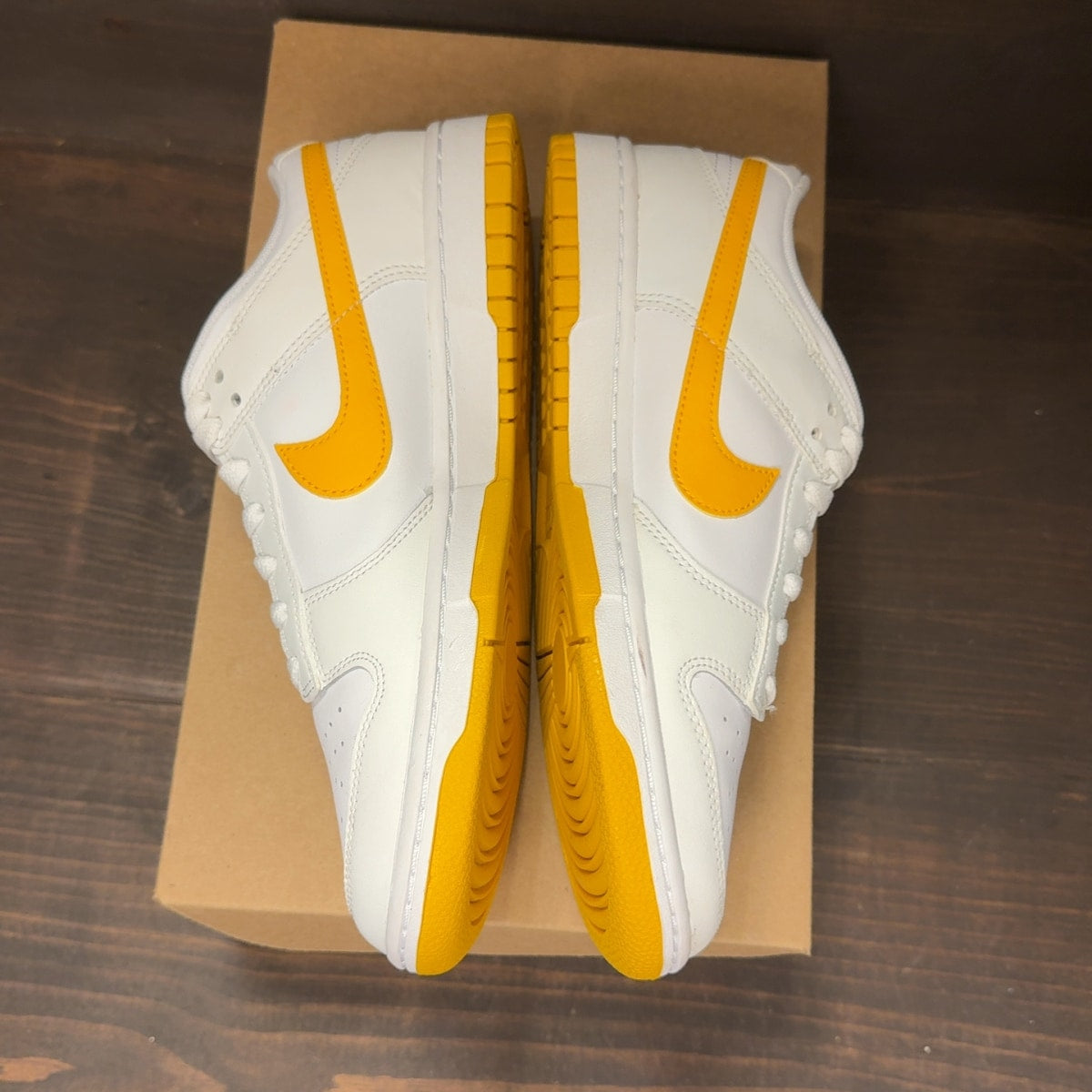 Nike Dunk Low White University Gold Size 9 (Pre-Owned) - Image 4