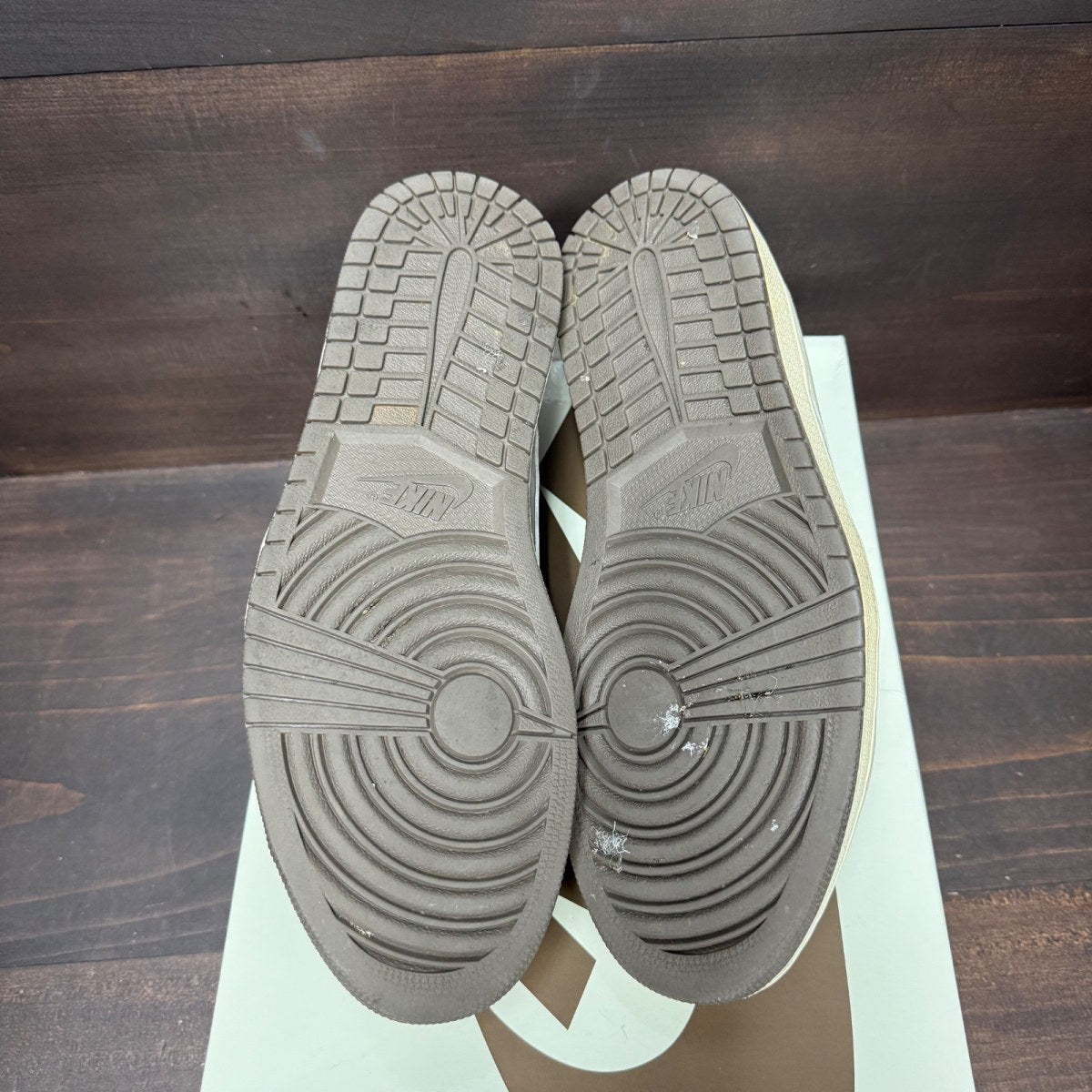 Jordan 1 Retro Low OG SP Travis Scott Reverse Mocha - Image 6