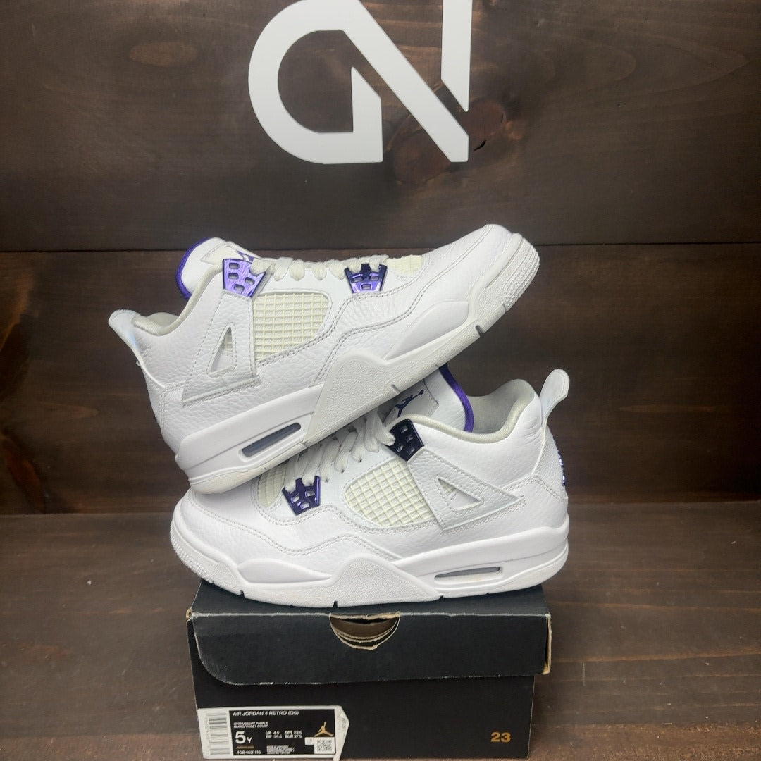 Jordan 4 Retro Metallic Purple (GS) Size 5Y (Pre-Owned)