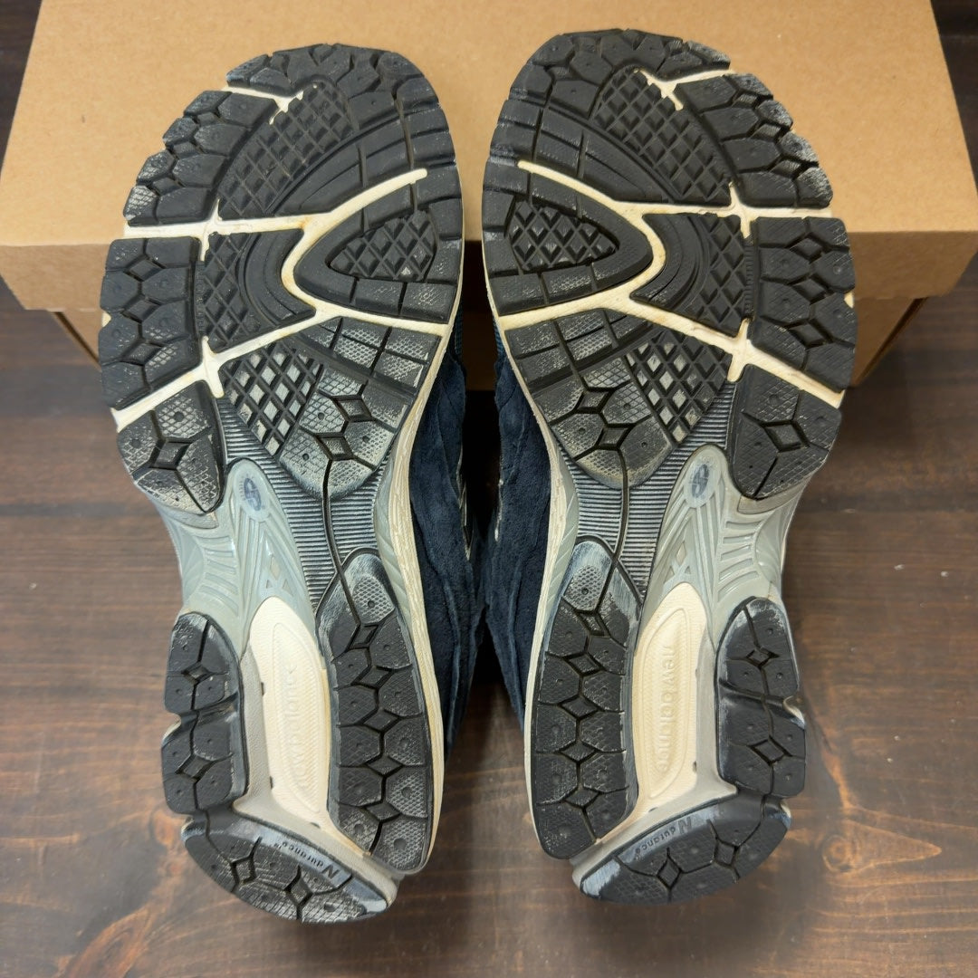 New Balance 2002R Protection Pack Dark Navy Size 8.5 (Pre-Owned) - Image 7