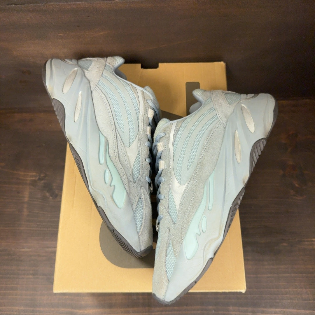 adidas Yeezy Boost 700 V2 Hospital Blue Size 8.5 (Pre-Owned)