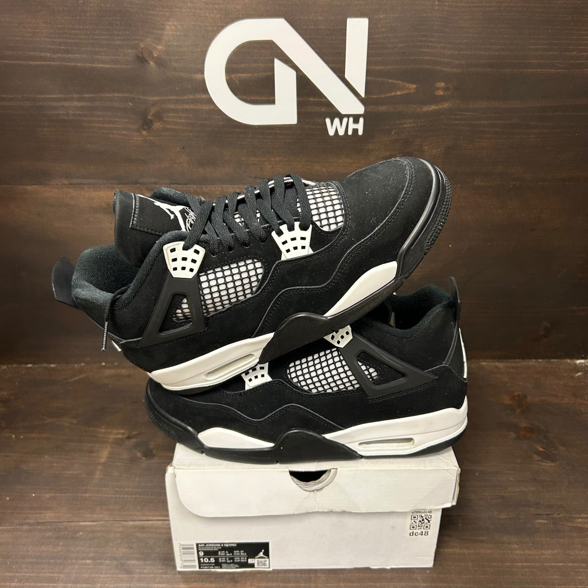 Jordan 4 Retro White Thunder - Image 1