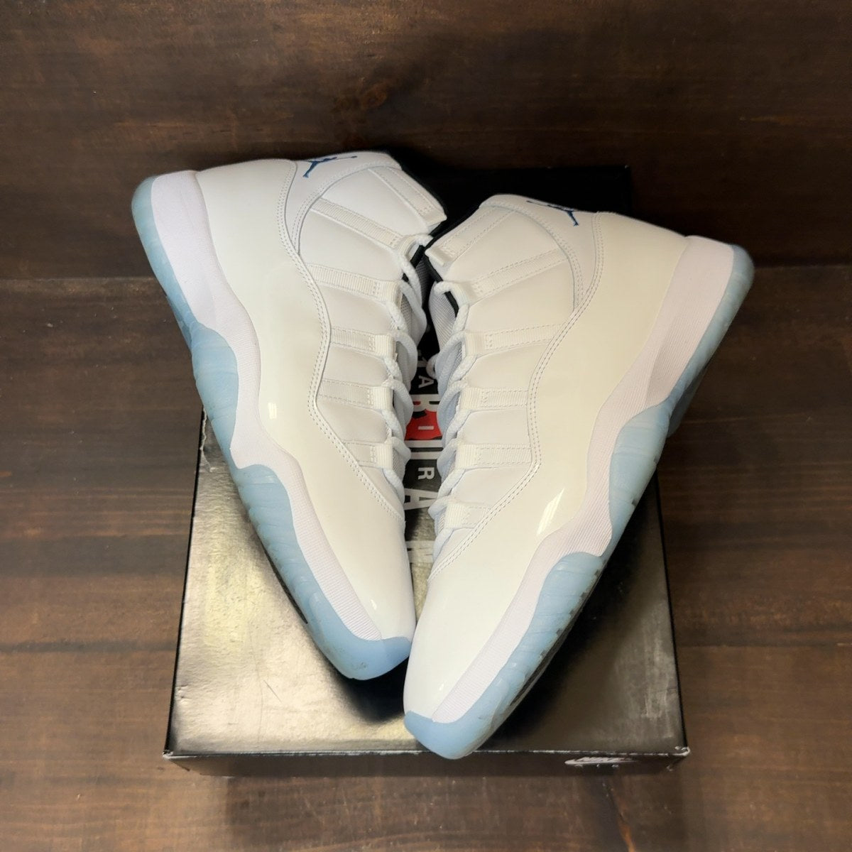 Jordan 11 Retro Legend Blue (2024) - Image 2