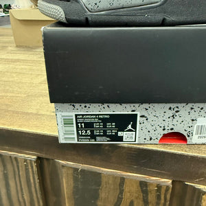 Jordan 4 Retro White Cement (2025) Size 11 (Pre-Owned)