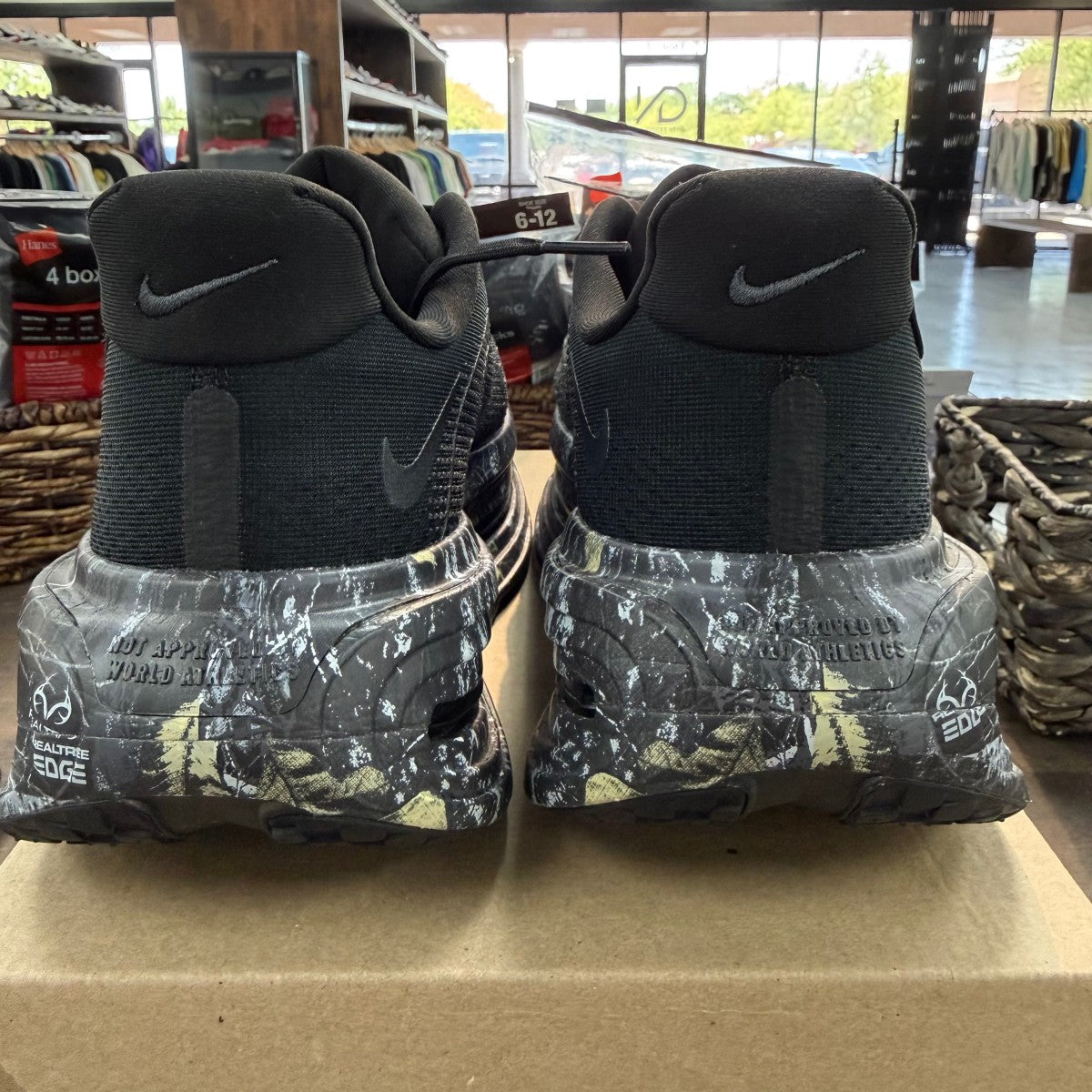 Nike Vomero Premium Realtree Camo Black Size 10 (Pre-Owned) - Image 4