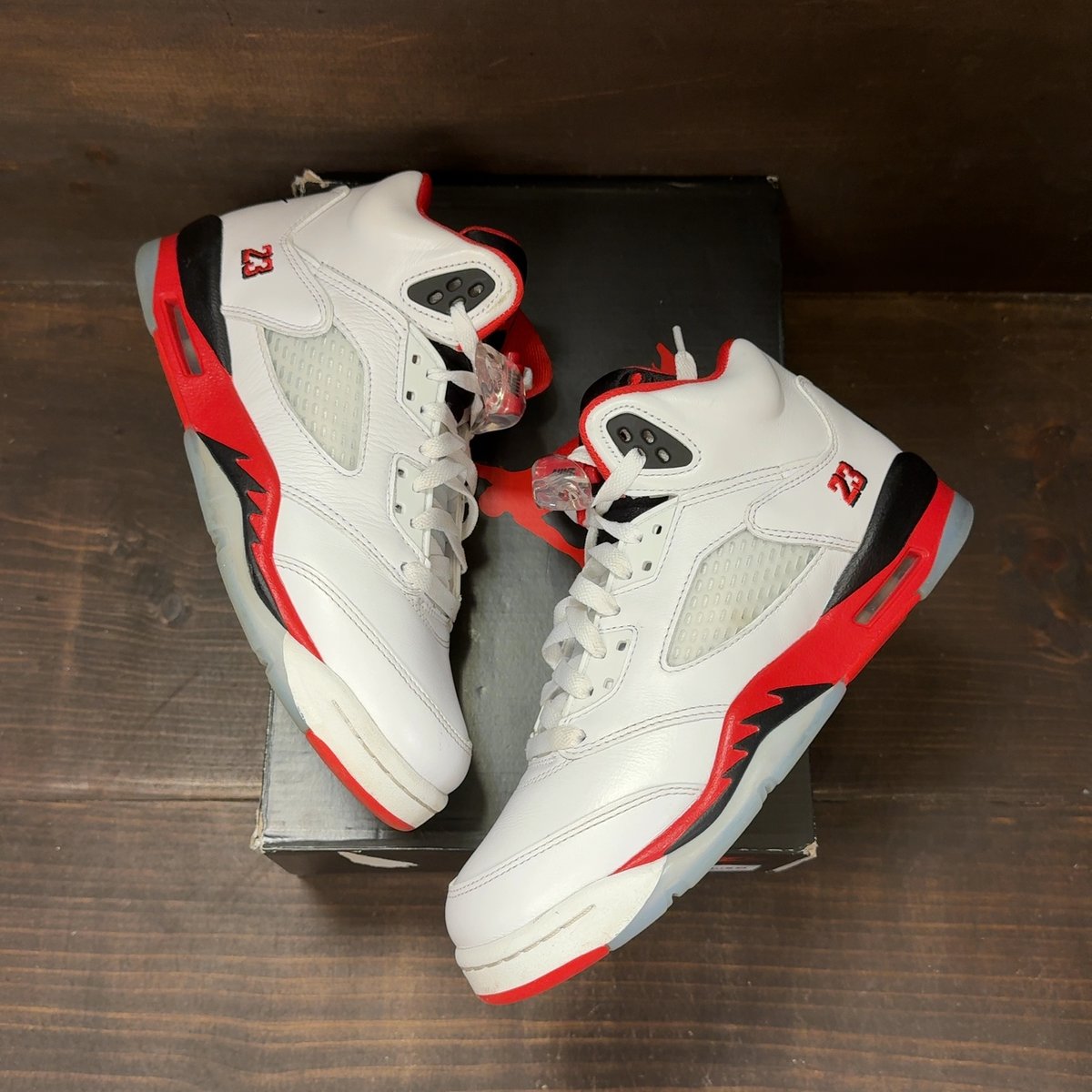 Jordan 5 Retro Fire Red Black Tongue (2025) (GS) Size 7Y (Pre-Owned) - back