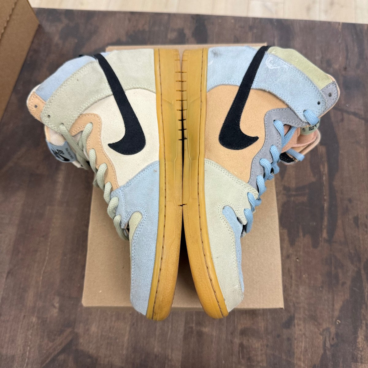 Nike SB Dunk High Spectrum Size 11 (Pre-Owned) - Image 4