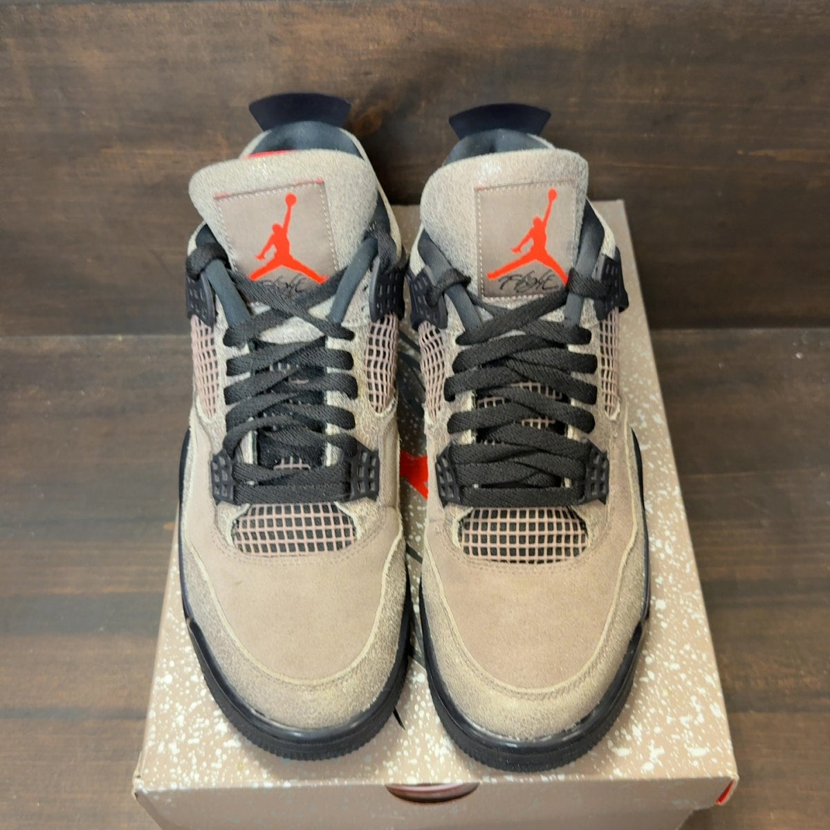 Jordan 4 Retro Taupe Haze Size 9.5 (Pre-Owned)