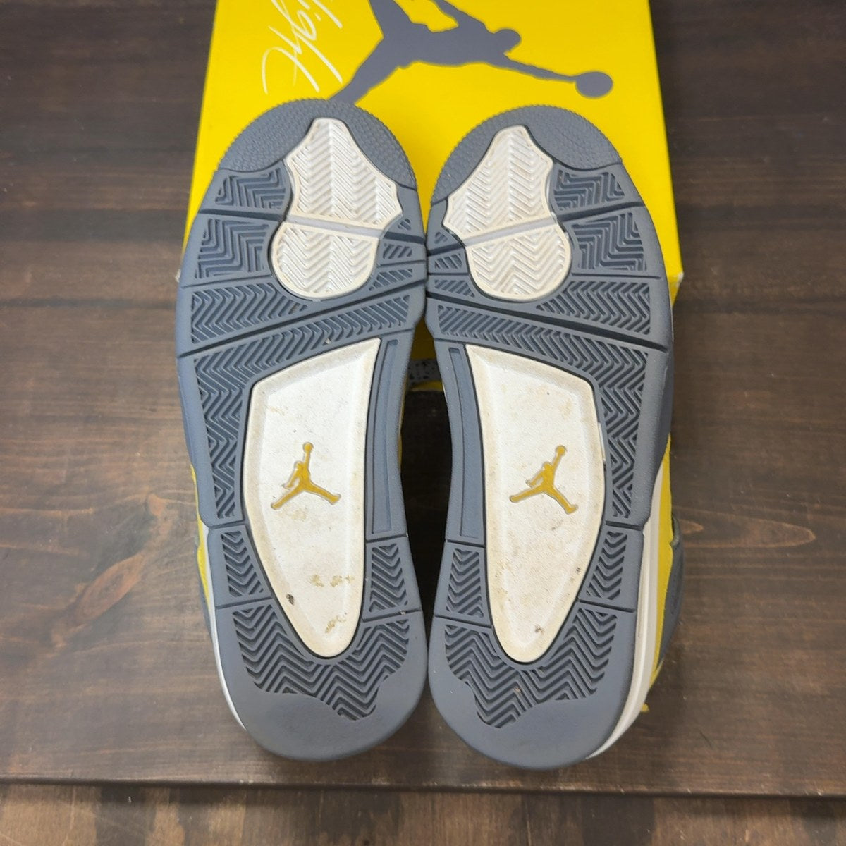 Jordan 4 Retro Lightning (2021) - Image 7