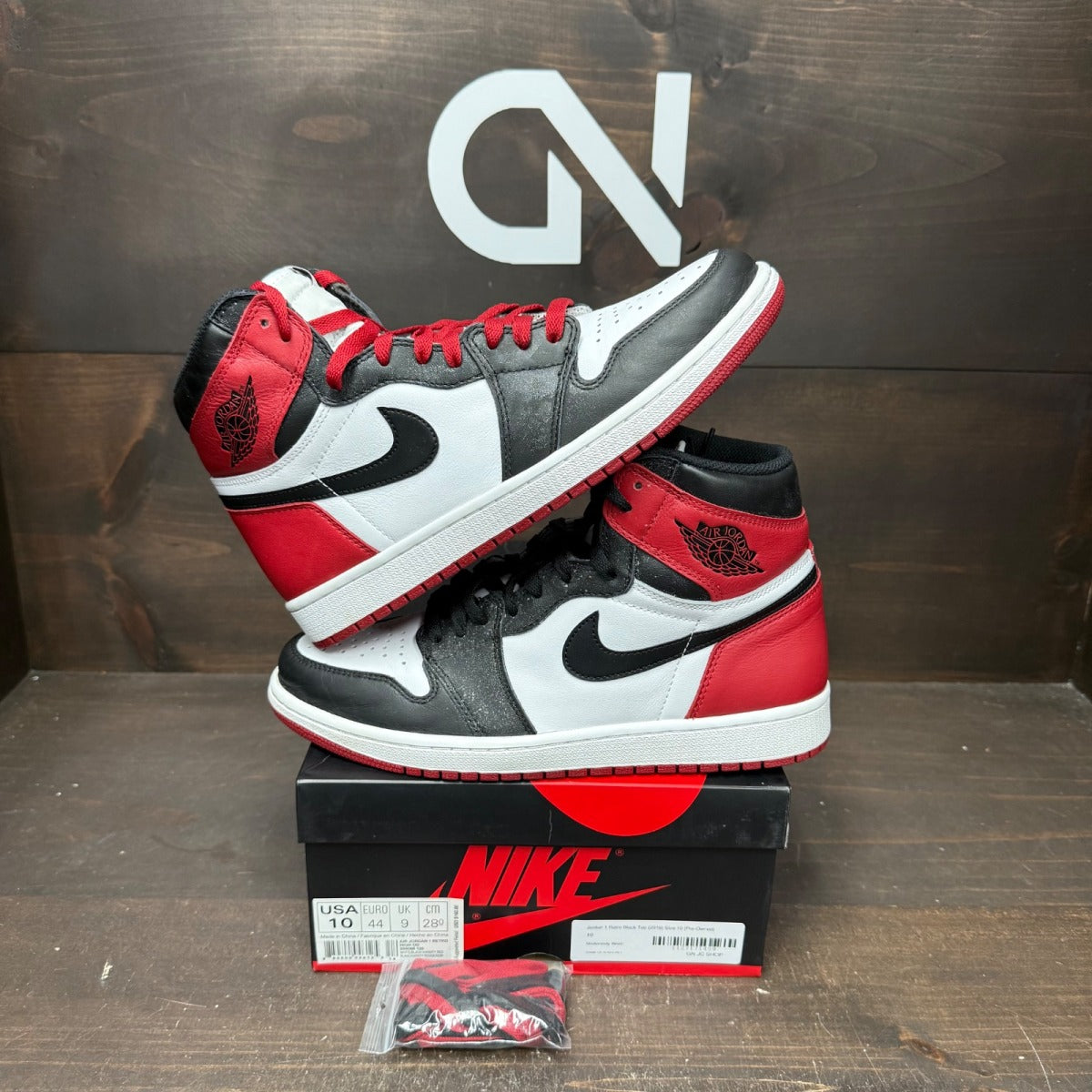 Jordan 1 Retro Black Toe (2016) - Image 1