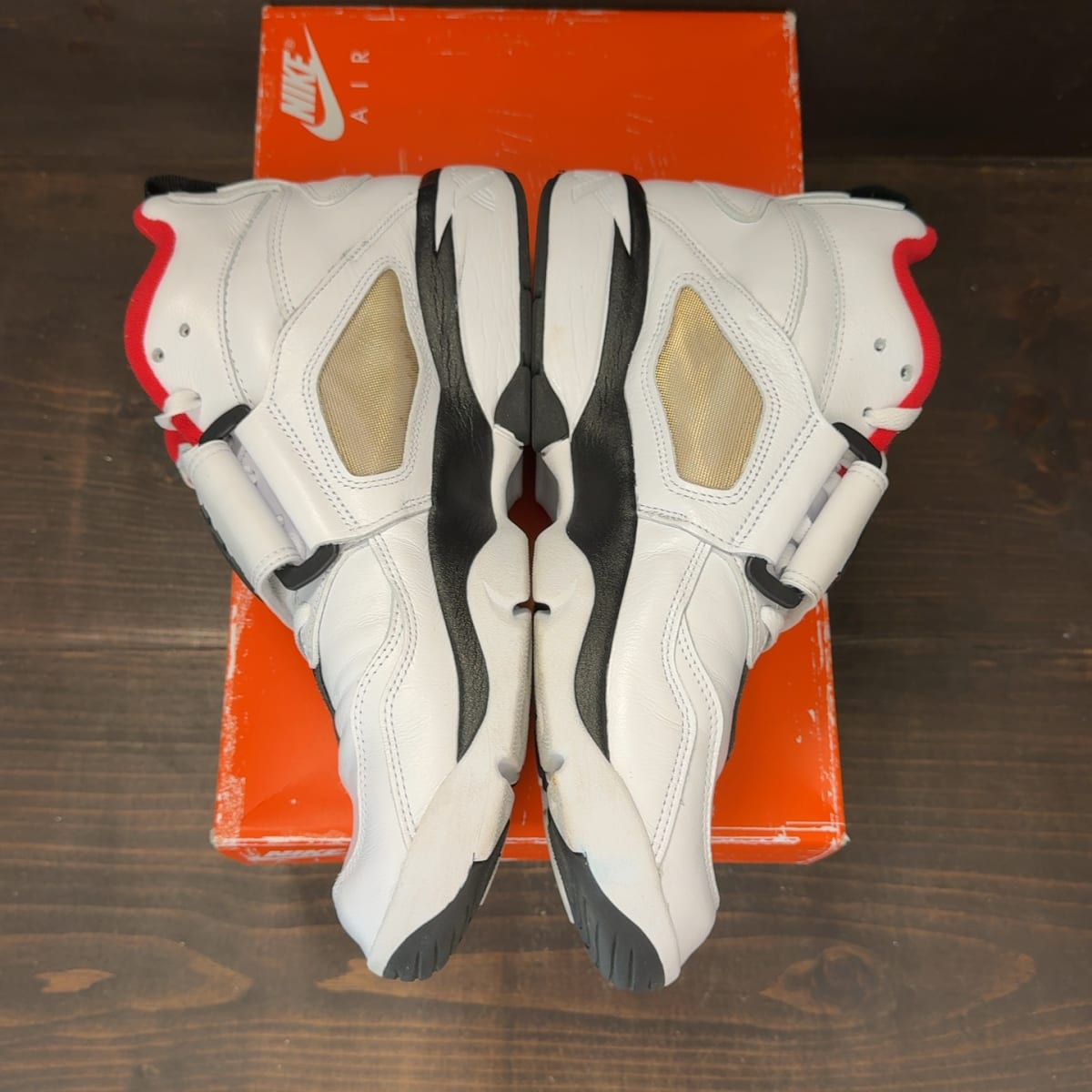Nike Air Diamond Turf Proto '92 Atlanta Falcons Size 13 (Pre-Owned) - aux