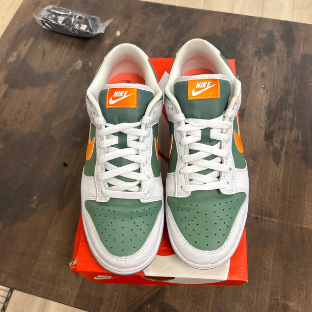 Nike Dunk Low SE NY vs. NY - Image 2