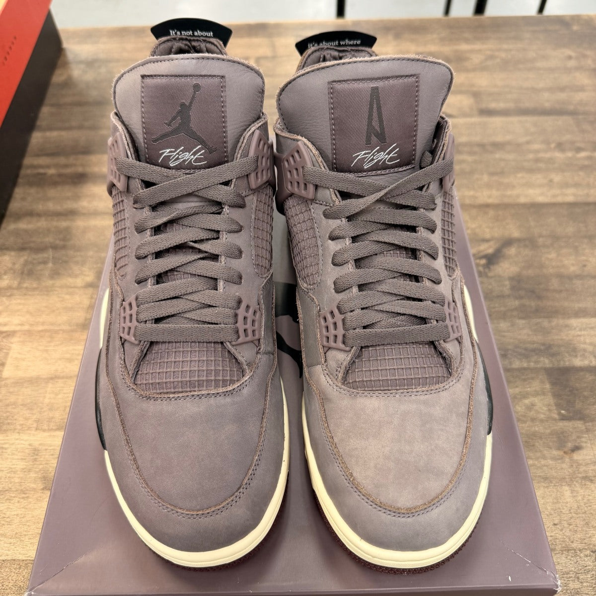 Jordan 4 Retro SP A Ma Maniére Violet Ore Size 13 (Pre-Owned) - Image 2
