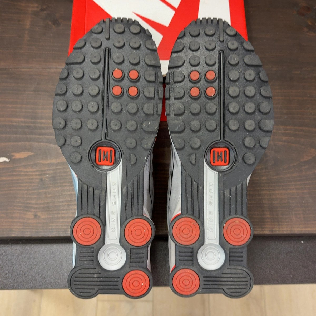 Nike Shox R4 Black Metallic Silver (2025) - Image 8