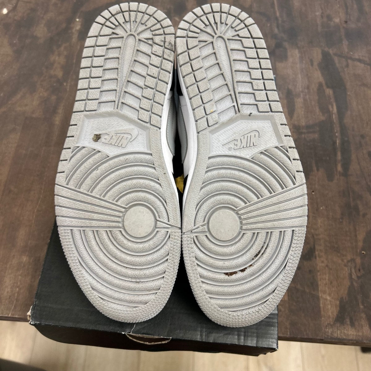 Jordan 1 Low Shadow - Image 5