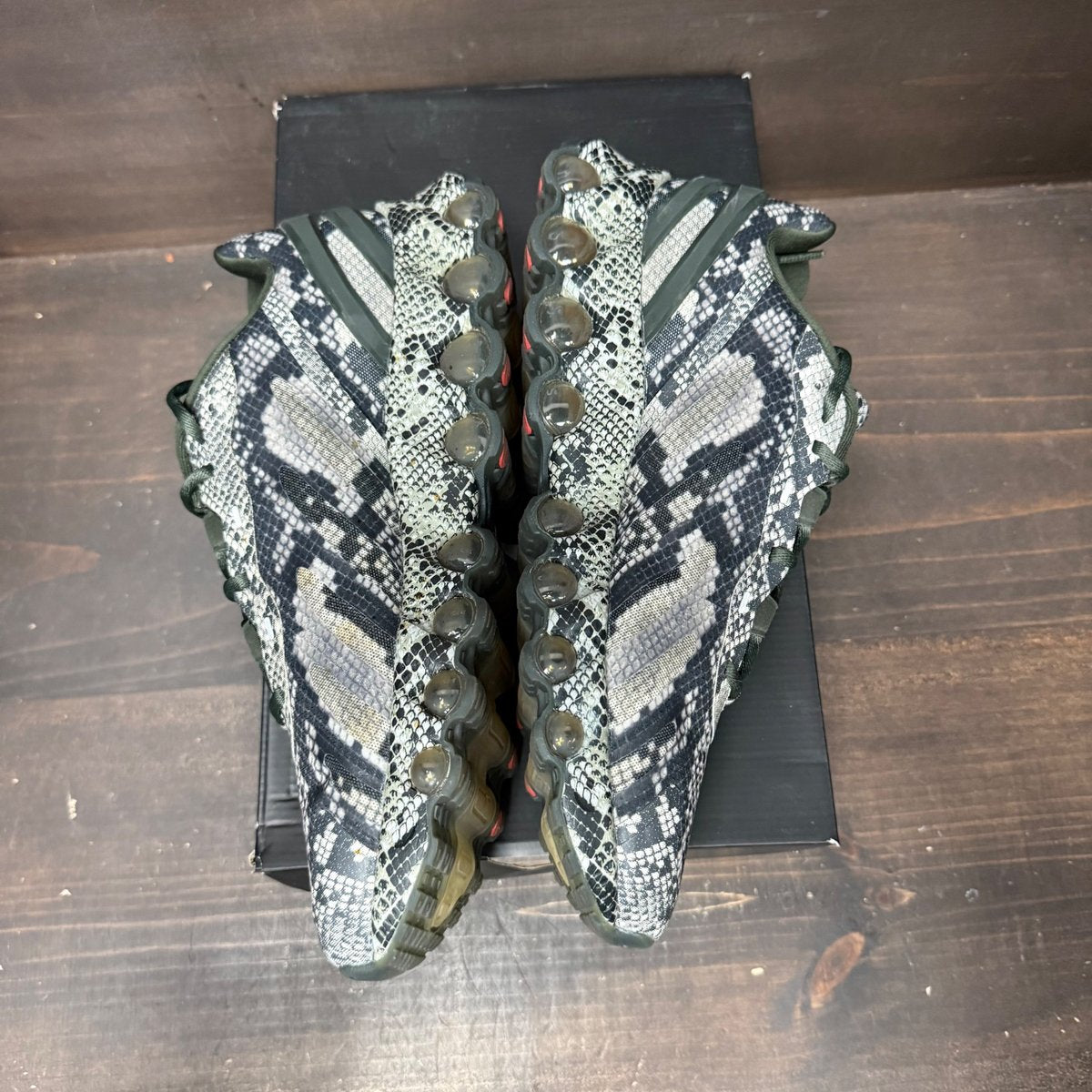 Nike Air Max Dn8 Snakeskin Size 12 (Pre-Owned) - side