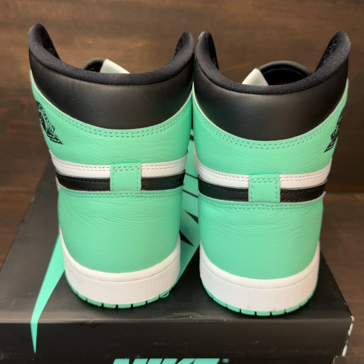 Jordan 1 Retro High OG Green Glow - Image 5