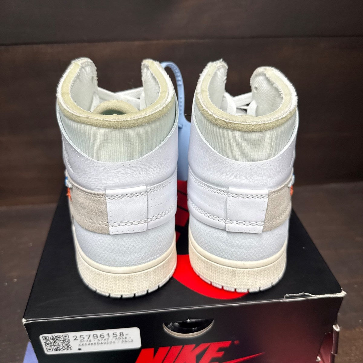 Jordan 1 Retro High Off-White Alaska Size 10 (Pre-Owned) - sole
