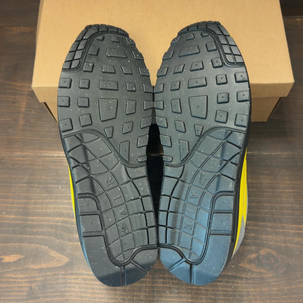 Nike Air Max 1 Essential Batman 2.0 Size 13 (Pre-Owned) - aux