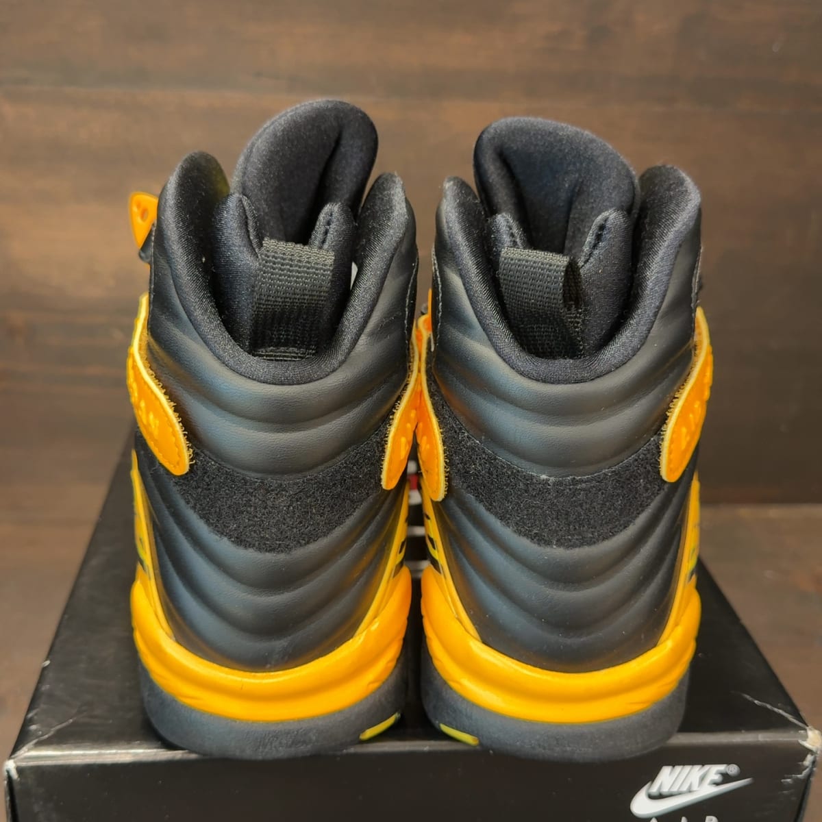 Jordan 8 Retro Taxi Yellow Black (Women's) Size 10W (Pre-Owned) - aux