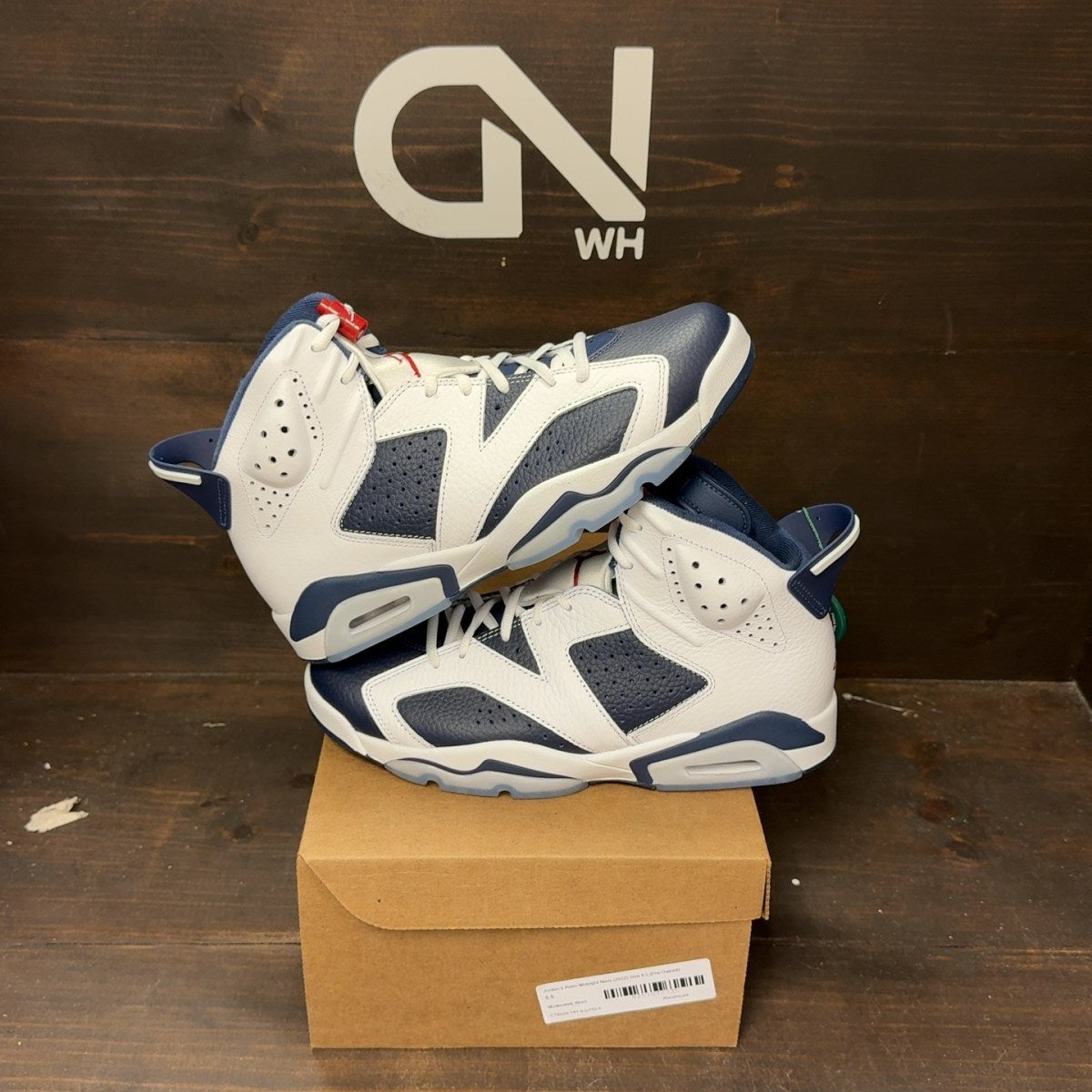 Jordan 6 Retro Midnight Navy (2022) Size 8.5 (Pre-Owned) - Image 1