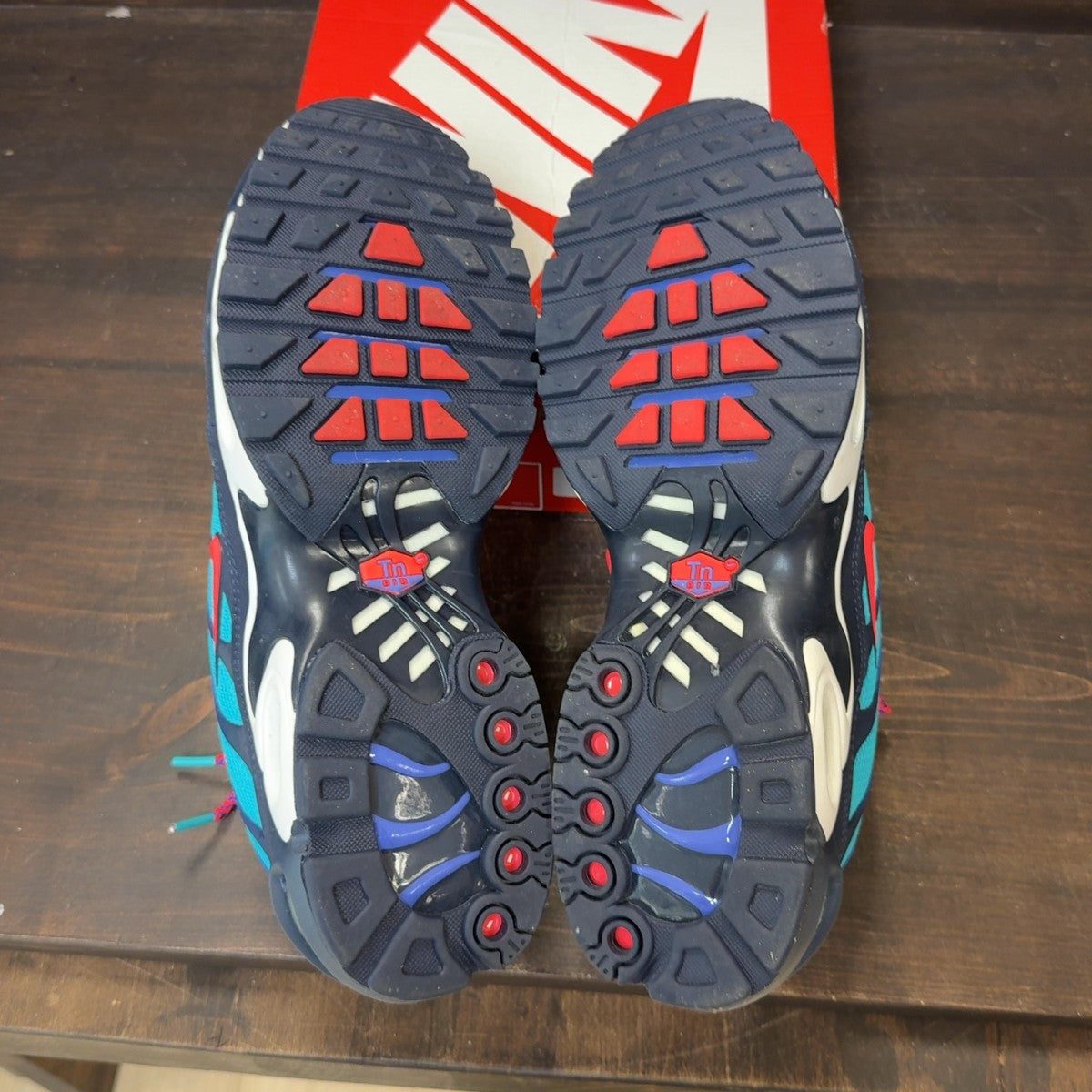 Nike Air Max Plus Discover Your Air - Image 8