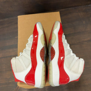 Jordan 11 Retro Cherry (2022) (GS) Size 5.5Y (Pre-Owned) - Image 5